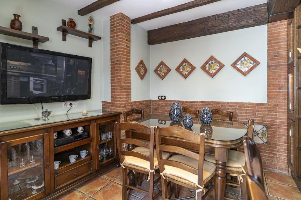 Casa Con Patio Y Terraza En Barrio Historico De La Villa, Junto Al Adarve بييغو ذي كورذوبا المظهر الخارجي الصورة